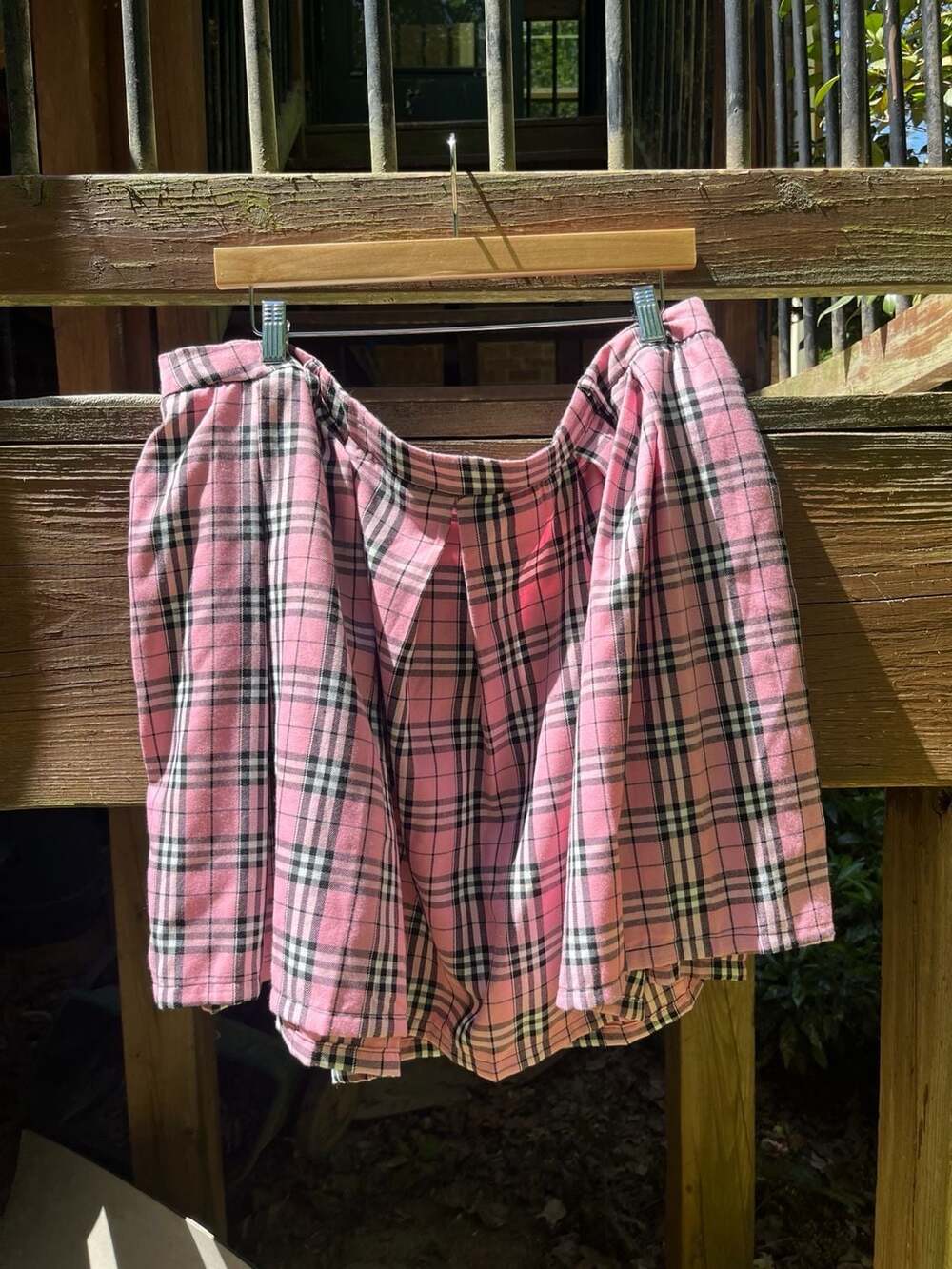 Hot Topic Pink Plaid Pleated Skirt Size 3